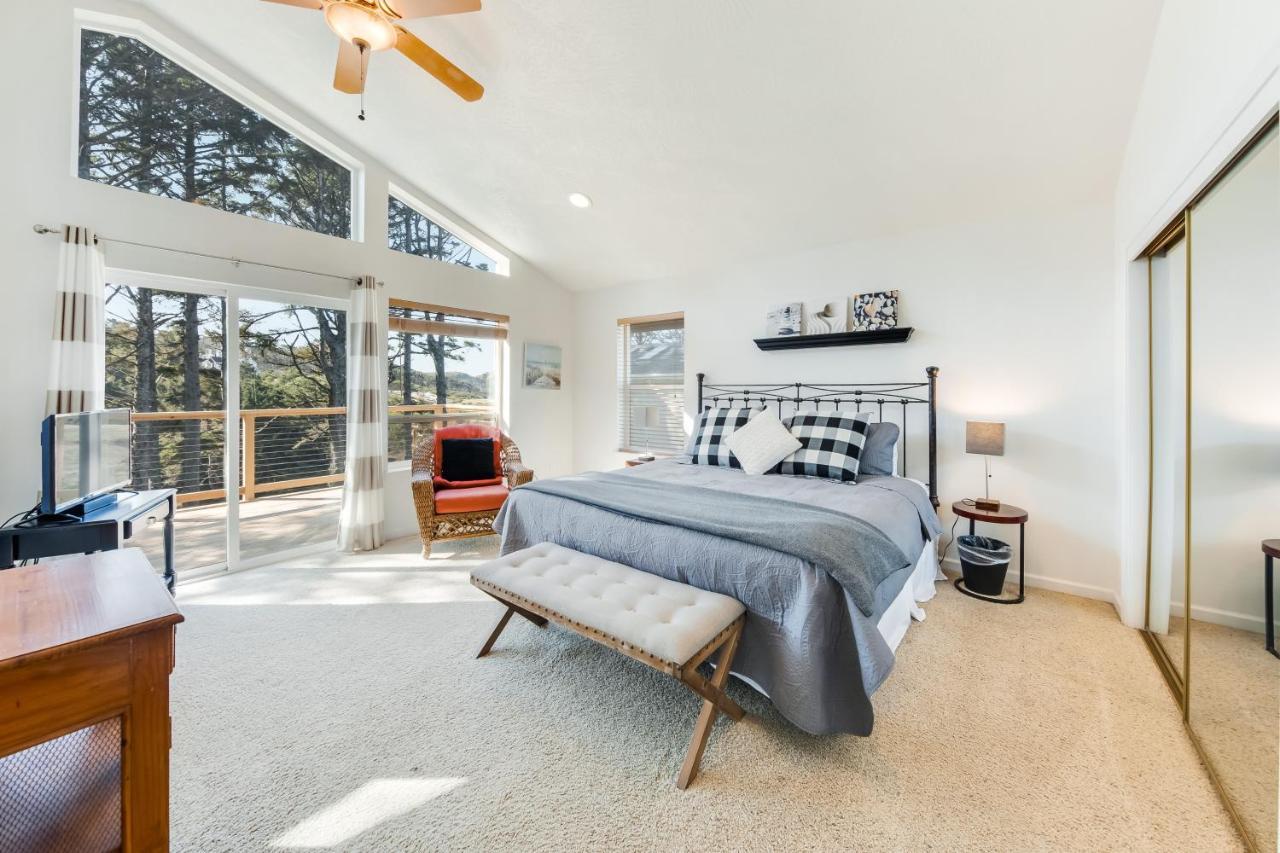 Yaquina Lighthouse View Beach Home Newport Exterior foto