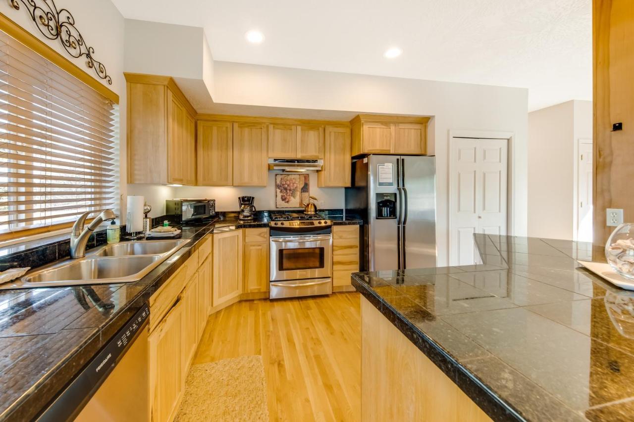 Yaquina Lighthouse View Beach Home Newport Exterior foto